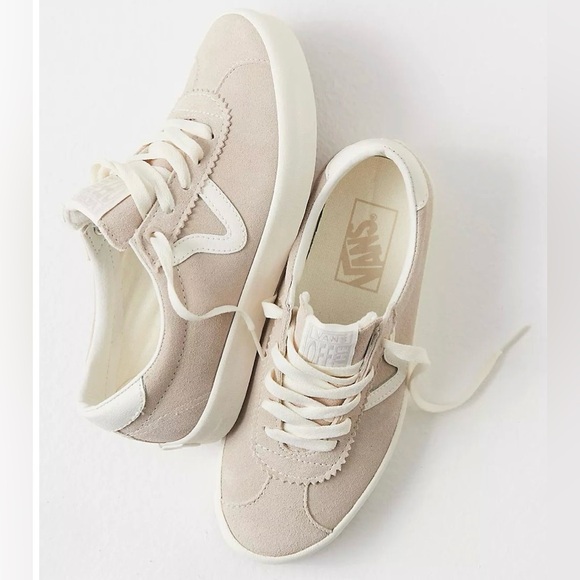 FREE PEOPLE by‎ VANS Sport Low Suede Sneakers Cream and White Casual Sneakers